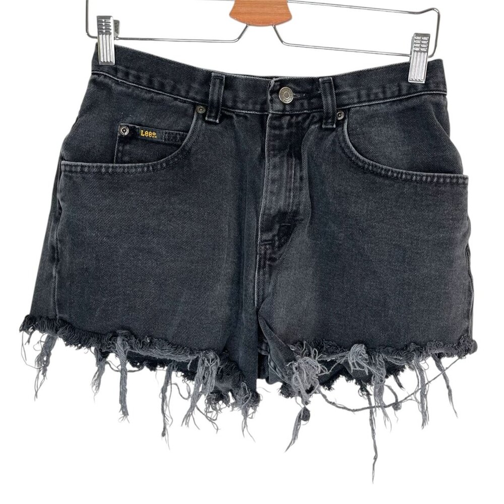 Vintage Lee High-Waisted Black Denim Cutoff Shorts With Distressed Hem Size 6/28